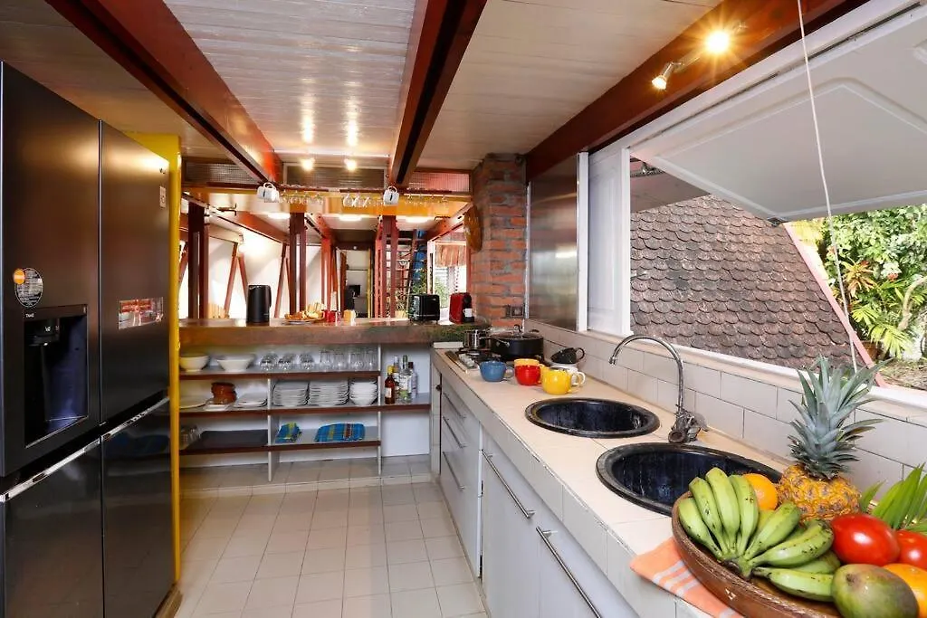 La Baignoire Sur Le Toit 7 A 8 Personnes Villa La Trinité