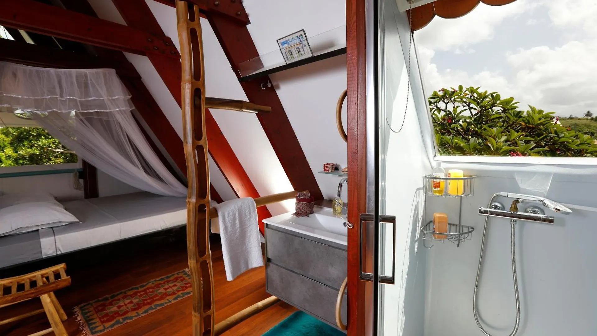 La Baignoire Sur Le Toit 7 A 8 Personnes Villa La Trinité