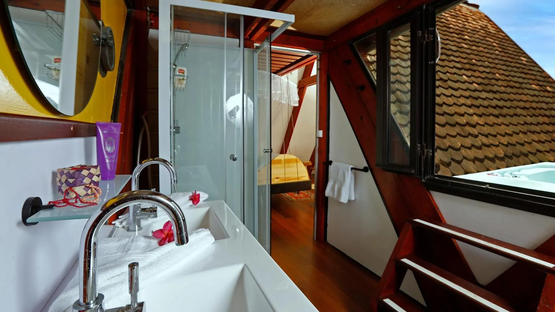 La Baignoire Sur Le Toit 7 A 8 Personnes Villa La Trinité